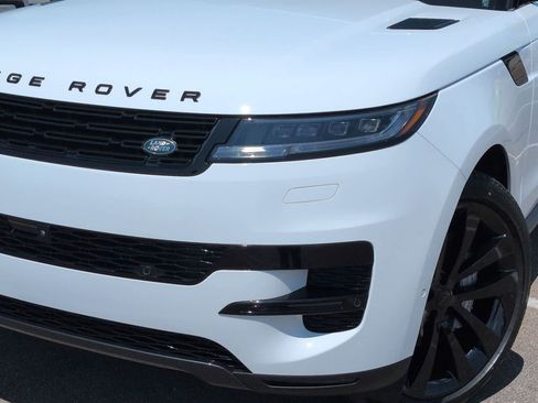 Used 2026 Land Rover Range Rover Sport SE AWD/4WD image 10