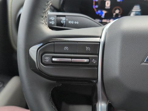 Used 2024 Chevrolet Colorado ZR2 w/ Safety Package image 20