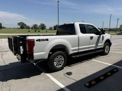 Used 2019 Ford F250 XL w/ Power Equipment Group AWD/4WD image 2