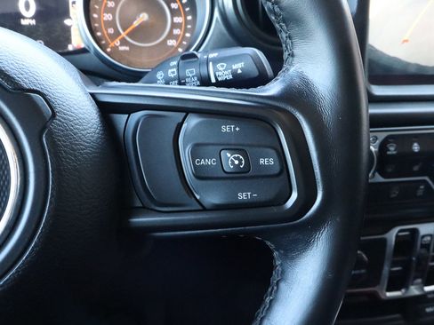 Used 2021 Jeep Wrangler Unlimited Sport AWD/4WD image 31