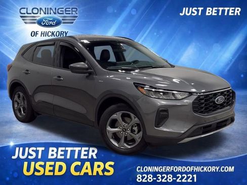 Used 2025 Ford Escape ST-Line w/ Tech Pack #1 FWD image 1
