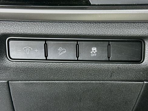 Used 2024 Kia Telluride LX FWD image 17