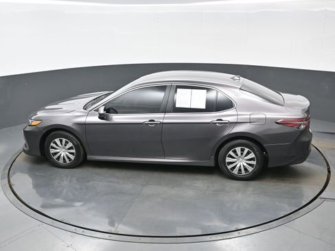 Used 2023 Toyota Camry LE image 37