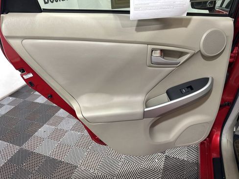 Used 2010 Toyota Prius Five image 19