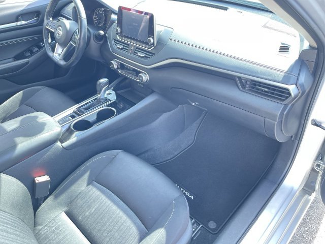 Used 2020 Nissan Altima 2.5 SV FWD image 28