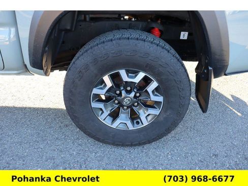 Used 2023 Toyota Tacoma TRD Off-Road image 31