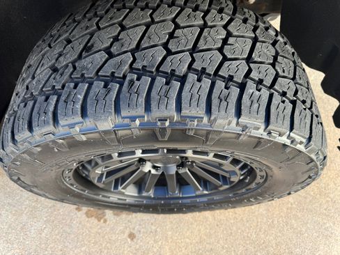 Used 2018 GMC Sierra 1500 SLT image 37