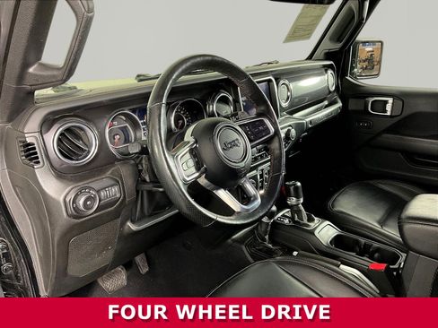 Used 2022 Jeep Wrangler Unlimited Rubicon w/ Xtreme Recon 35" Tire Package AWD/4WD image 15