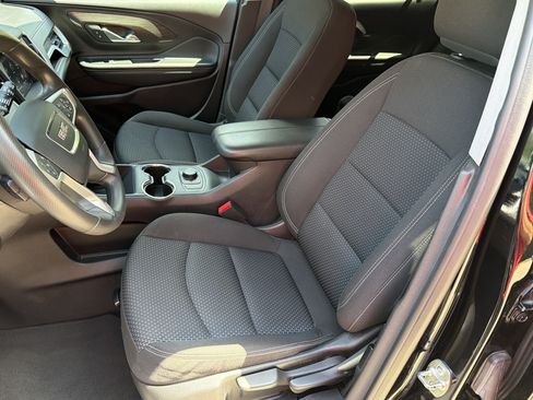 Used 2024 GMC Terrain SLE AWD/4WD image 17