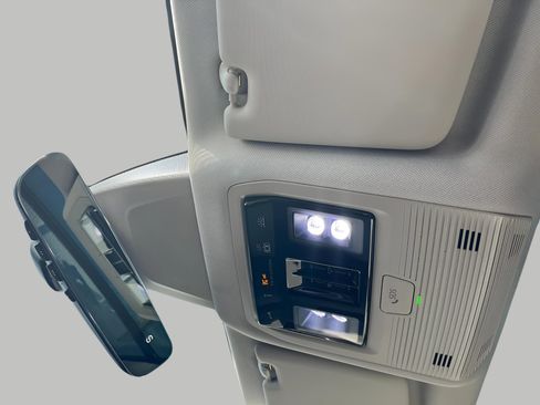 New 2026 Volkswagen Atlas SE image 21