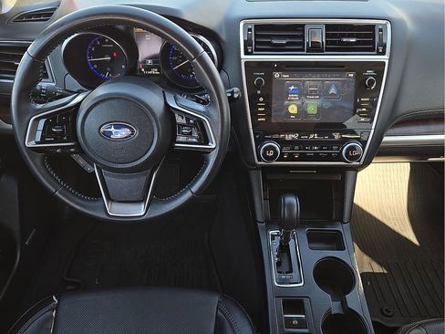Used 2018 Subaru Outback 2.5i Limited image 12