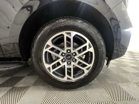 Used 2025 Ford Expedition Active image 19