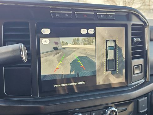 Used 2023 Ford F350 Lariat image 19