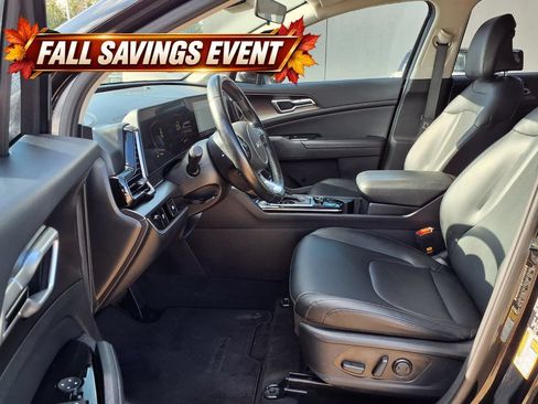 Certified 2023 Kia Sportage EX FWD image 10
