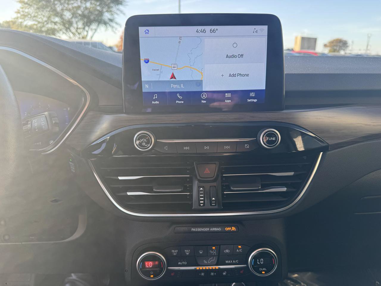 Used 2020 Ford Escape Titanium AWD/4WD image 4