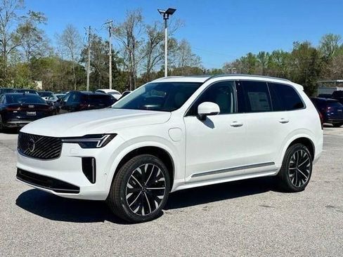 New 2026 Volvo XC90 T8 Ultra w/ Protection Package Premier AWD/4WD image 4