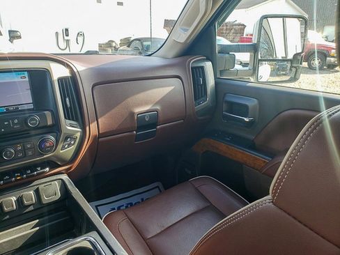 Used 2015 Chevrolet Silverado 3500 High Country w/ Duramax Plus Package image 25