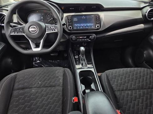 Used 2022 Nissan Kicks SV FWD image 8