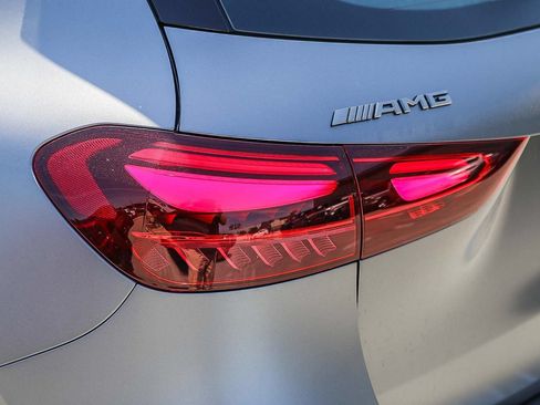New 2026 Mercedes-Benz GLA 35 AMG 4MATIC image 8