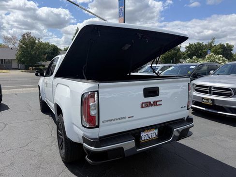 Used 2020 GMC Canyon SLE w/ Elevation Edition RWD image 8