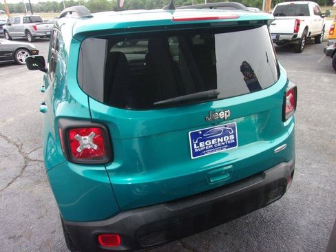 Used 2019 Jeep Renegade Latitude FWD image 5