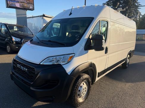 Used 2023 RAM ProMaster 3500 FWD image 2
