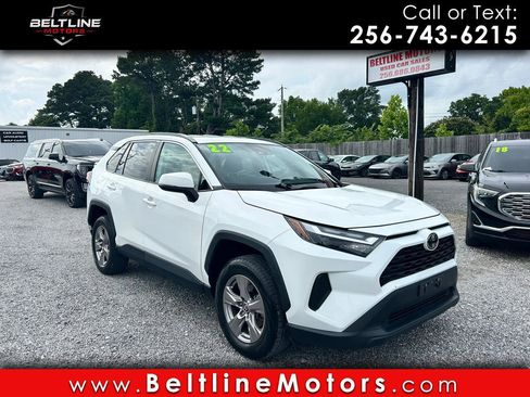 Used 2022 Toyota RAV4 XLE FWD image 1