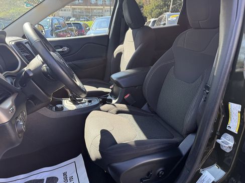 Used 2016 Jeep Cherokee 75th Anniversary image 13