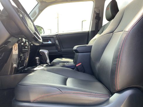 Used 2019 Toyota 4Runner TRD Off-Road Premium AWD/4WD image 16
