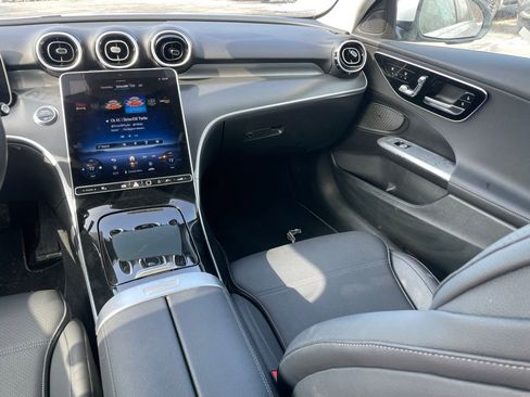 Used 2025 Mercedes-Benz C 300 4MATIC Sedan image 9