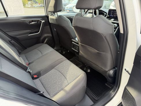 Used 2025 Toyota RAV4 XLE w/ Convenience Package AWD/4WD image 30