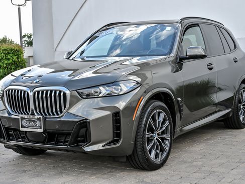 Used 2024 BMW X5 xDrive40i w/ M Sport Package AWD/4WD image 6