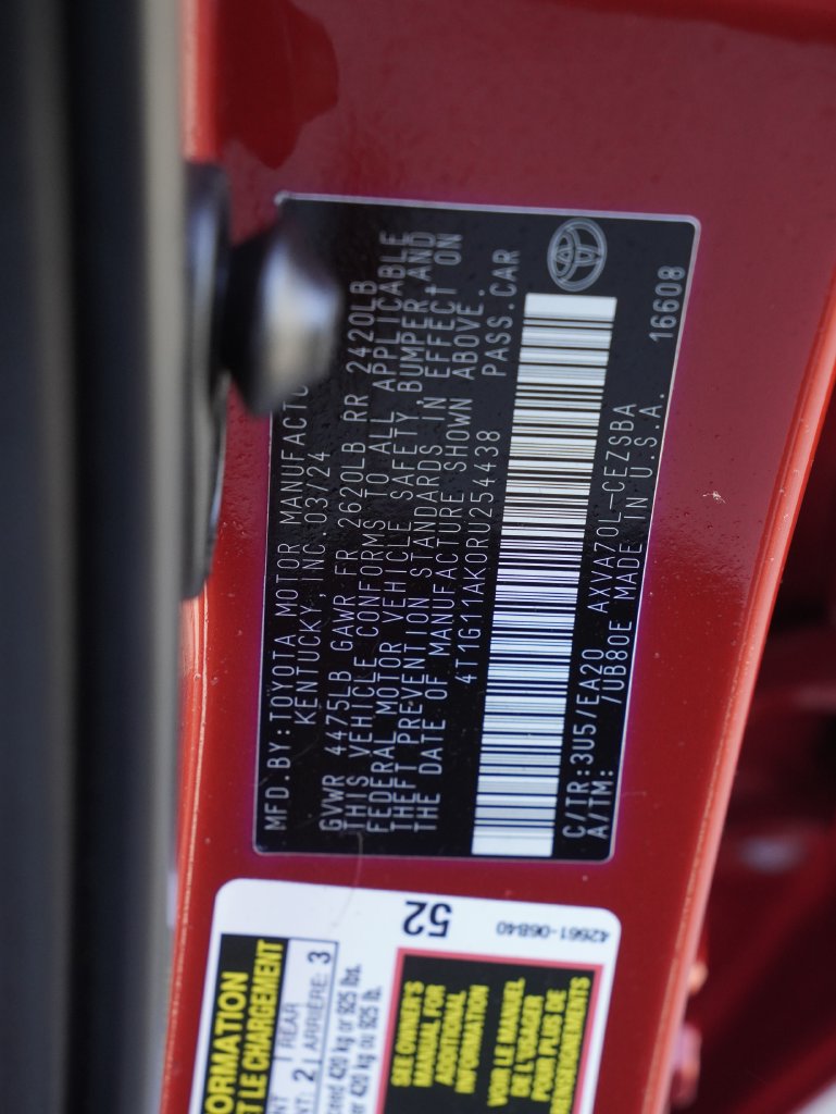 Used 2024 Toyota Camry SE FWD image 32