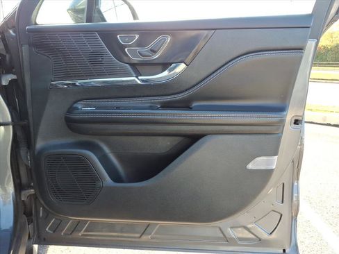 Certified 2022 Lincoln Corsair Reserve w/ Equipment Group 201A image 10