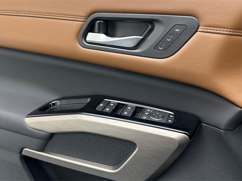 New 2025 Nissan Pathfinder Platinum w/ Cargo Package image 18