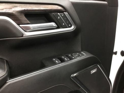 Used 2023 Chevrolet Silverado 1500 LTZ w/ LTZ Convenience Package II AWD/4WD image 8