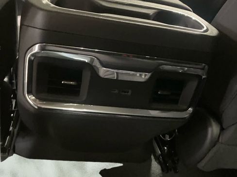 Used 2024 GMC Sierra 2500 SLE w/ SLE Convenience Package image 12