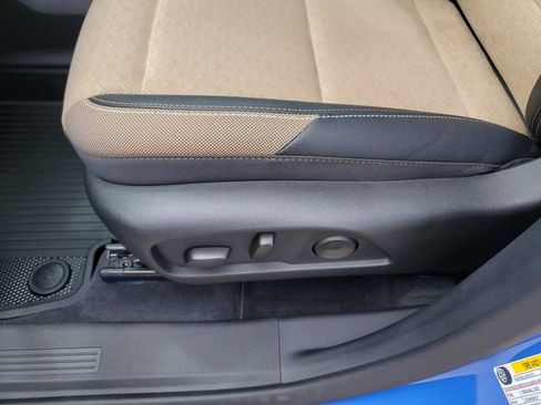 Used 2025 Chevrolet Equinox ACTIV AWD/4WD image 18