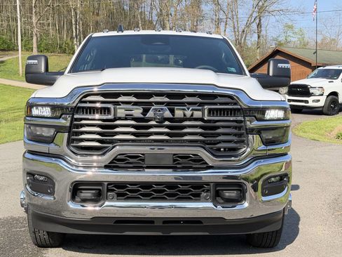 Used 2026 RAM 3500 Big Horn AWD/4WD image 3