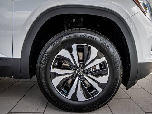 New 2026 Volkswagen Atlas SE FWD image 4