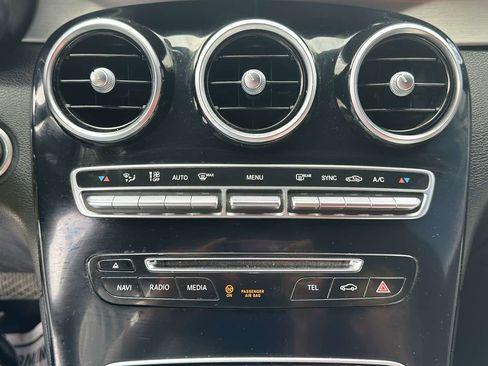Used 2017 Mercedes-Benz GLC 300 4MATIC w/ Premium 1 Package image 17