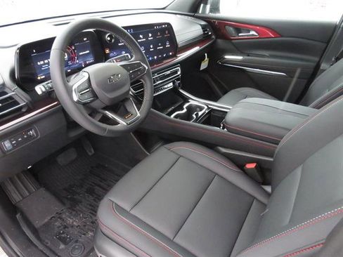 New 2026 Chevrolet Traverse Z71 w/ Driver Confidence Package image 16