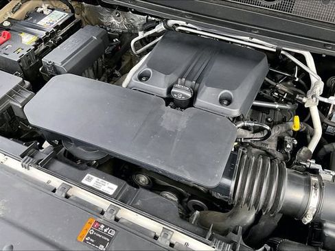 Used 2023 Chevrolet Colorado Trail Boss image 31