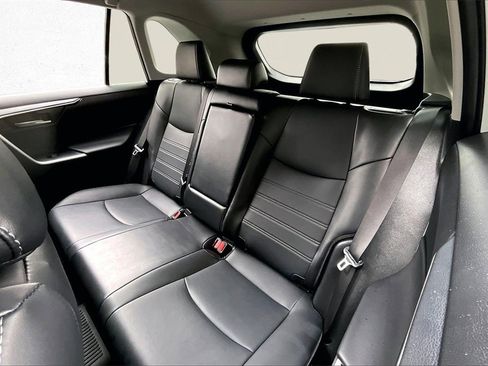 Used 2023 Toyota RAV4 XLE Premium image 19
