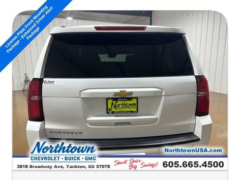 Used 2019 Chevrolet Suburban LT w/ LT Signature Package image 4