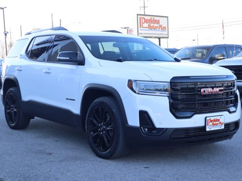 Used 2023 GMC Acadia SLT w/ Elevation Edition image 5