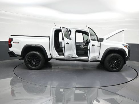 Used 2023 Chevrolet Colorado Trail Boss w/ Advanced Trailering Package AWD/4WD image 37