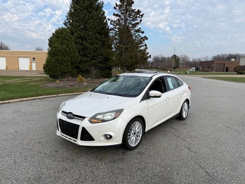 Used 2014 Ford Focus Titanium image 1