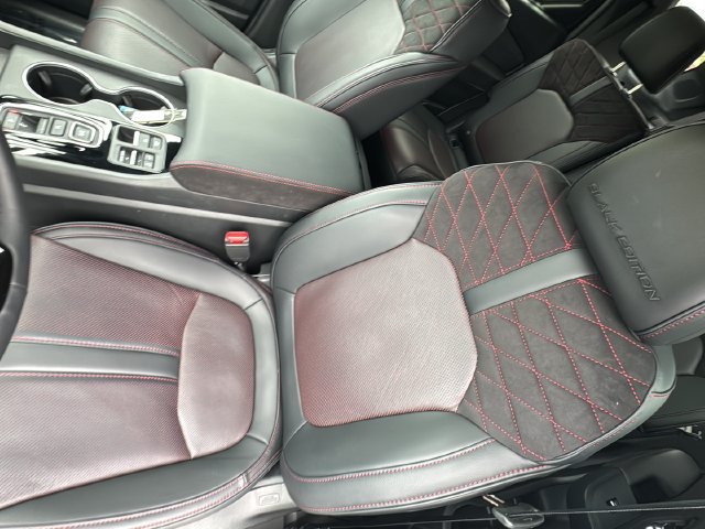 Certified 2026 Honda Pilot Black Edition image 12