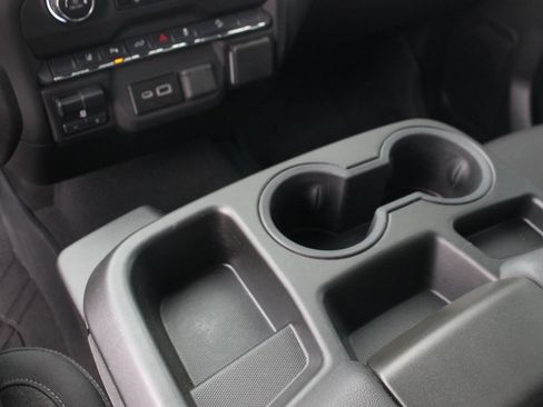 Used 2025 Chevrolet Silverado 2500 Custom w/ Custom Value Package image 35